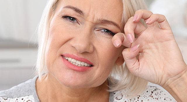 Dry Eye Senior Woman 640×350 1.jpg